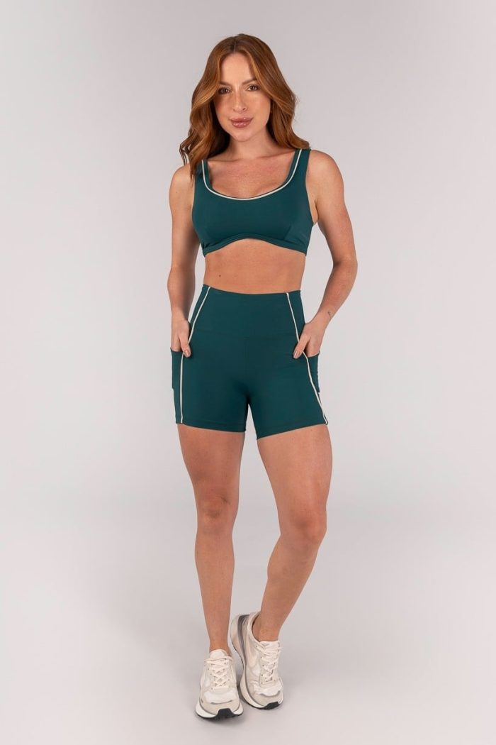 Short con bolsillos y vivo (Imperial / Off-White) - Imagen 5