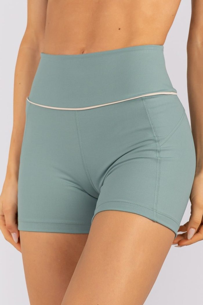 Short con recortes y vivo en la pretina (Citrus / Off-White) - Imagen 1