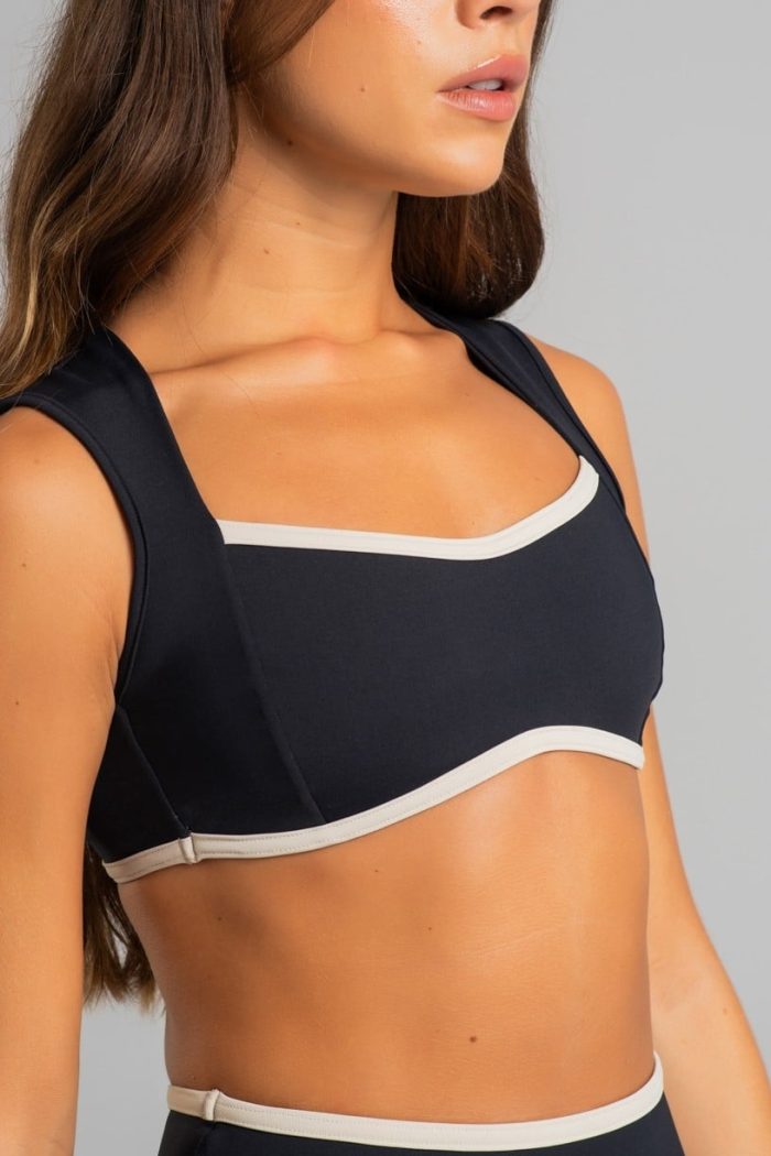 1010269_3058_5_Kaisan_779.JPG Top con tirantes anchos y ribete contrastante (Negro / Off-White) - Imagen 1