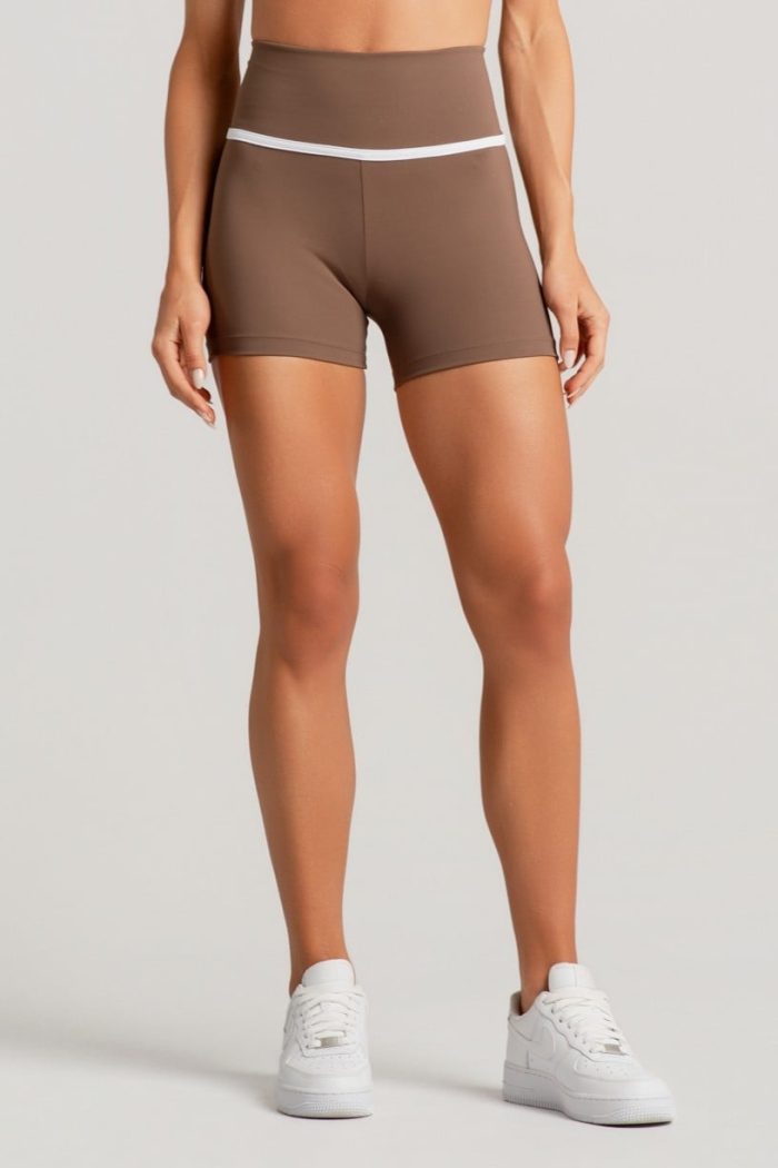 Short con Bolsillo en la Cintura y Detalles Contrastantes (Capuchino / Blanco) - Imagen 3