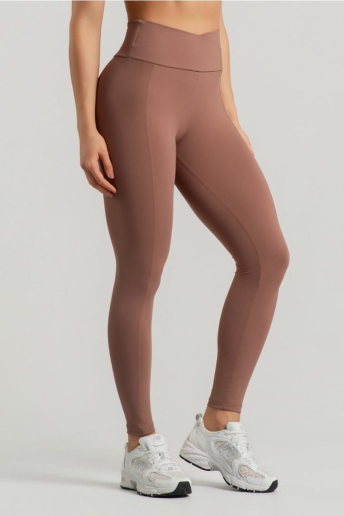 Calza legging con cintura cruzada y recorte (Canela) - Imagen 1
