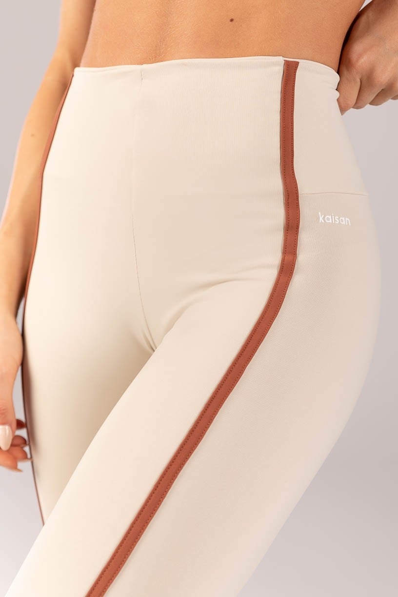 Legging con recortes (Beige / Marrón) - Imagen 3