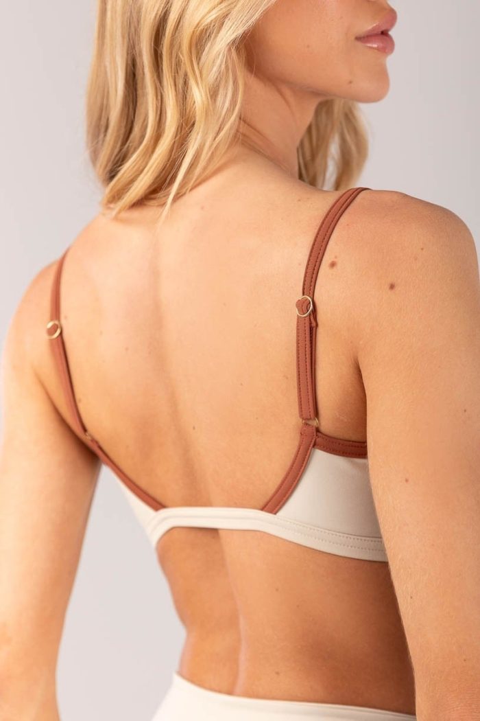 Top con tirantes regulables y espalda abierta (Beige / Marrón) - Imagen 1