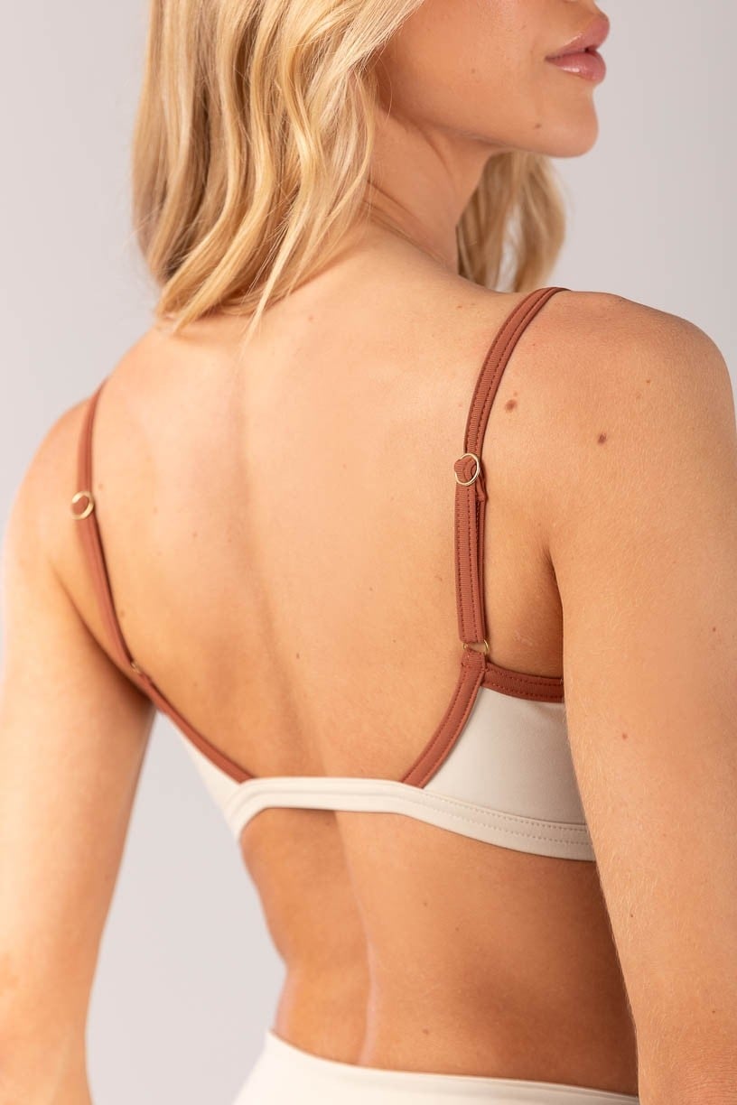 Top con tirantes regulables y espalda abierta (Beige / Marrón)